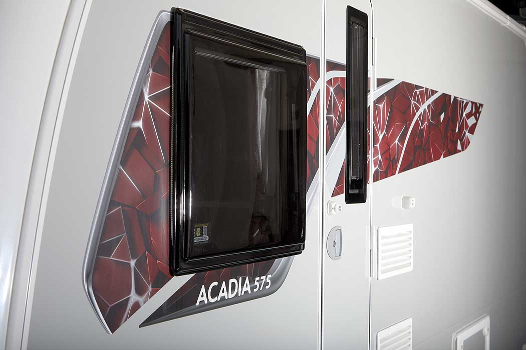 Coachman Acadia External Features